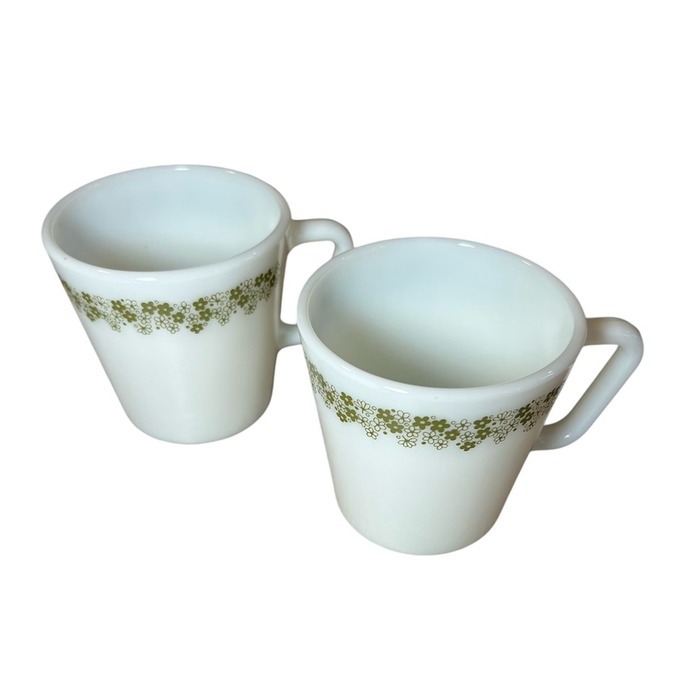 Pyrex Spring Blossom Crazy Daisy vintage milk glass mugs D-handle 1410